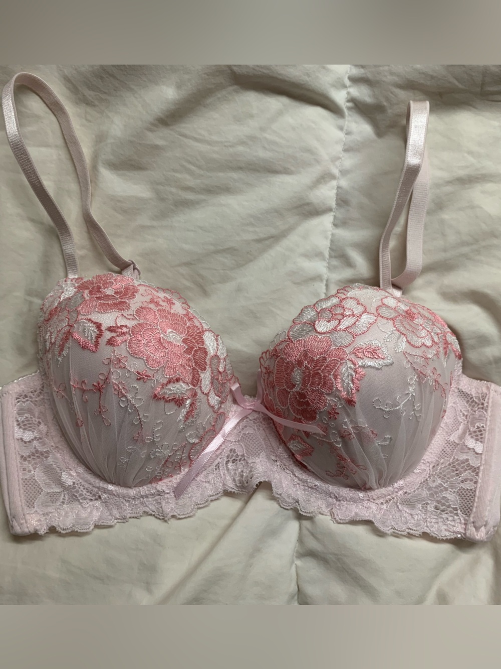 Lace Floral Push-Up Bra in Light Pink - Picture 2 of 4